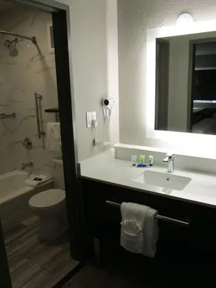 Standard Oda, 1 En Büyük (King) Boy Yatak, Sigara İçilmez, Buzdolabı ve Mikrodalga