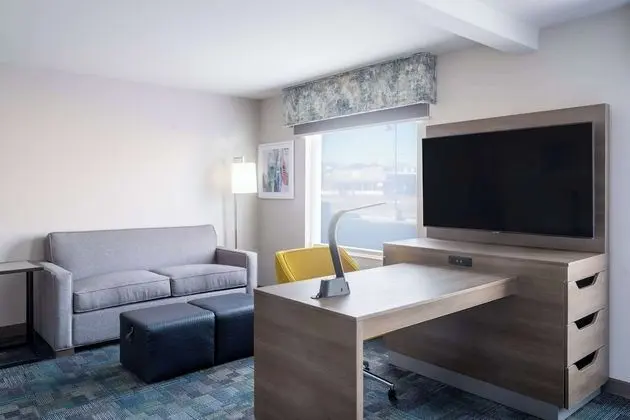 Stüdyo, 1 En Büyük (King) Boy Yatak, Engellilere Uygun, Küvet ( Mobility & Hearing)