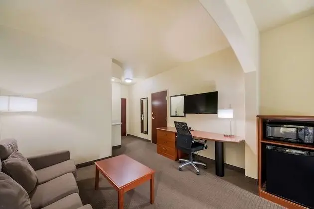 Standard Oda, 1 En Büyük (King) Boy Yatak ve Çekyat, Sigara İçilmez (with Sofabed)