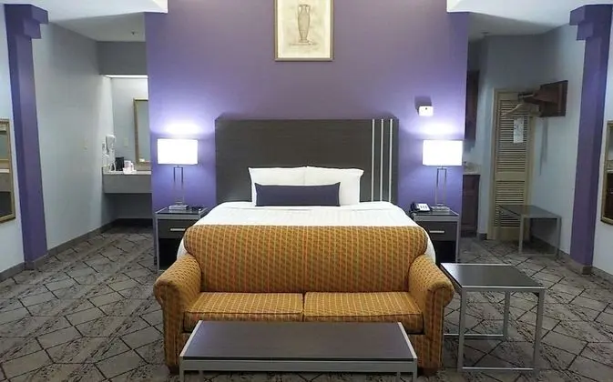 Süit, 1 En Büyük (King) Boy Yatak, Sigara İçilmez, Sıcak Su Küveti (Interior Corridor)