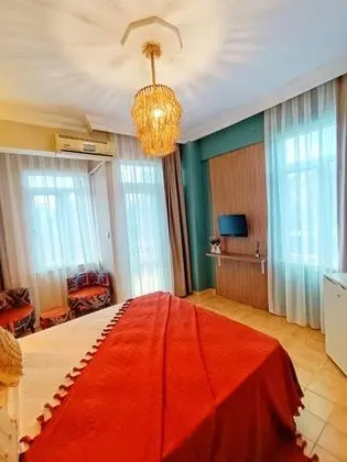 Standart Oda, Bahçe Manzaralı, Duşa Kabinli