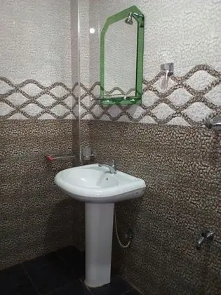 Classic Üç Kişilik Oda, 1 En Büyük (King) Boy Yatak, Bahçe Manzaralı