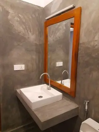 Deluxe Tek Büyük Yataklı Oda, 1 Yatak Odası, Sigara İçilmez, Bahçe Manzaralı