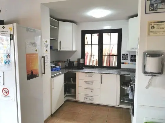 İki Ayrı Yataklı Oda, Ortak Banyo
