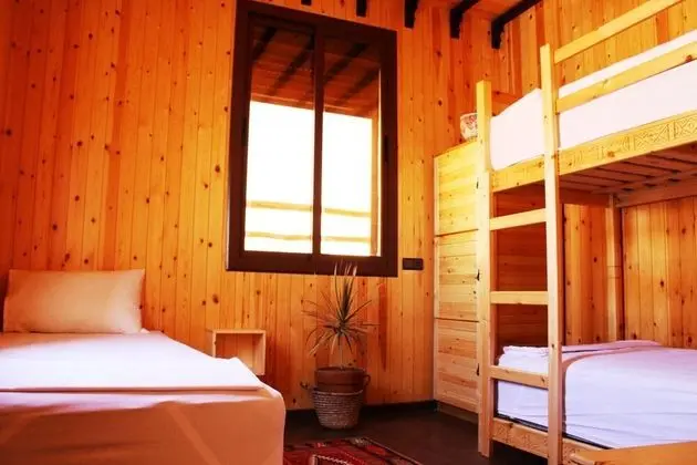 Gallery Ortak Ranzalı Oda, Birden Çok Yatak, Havuz Manzaralı (3 bunk beds)