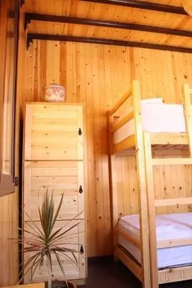 Gallery Ortak Ranzalı Oda, Havuz Manzaralı (Two Bunk Beds)