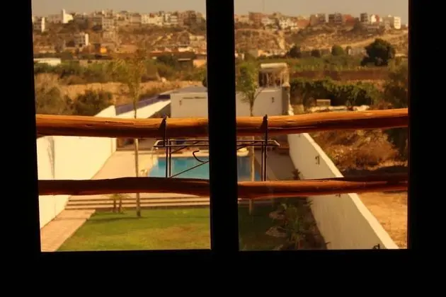 Gallery Ortak Ranzalı Oda, Havuz Manzaralı (Two Bunk Beds)
