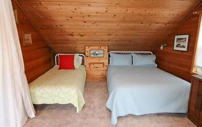 Ev, Birden Çok Yatak (Surf Shack)