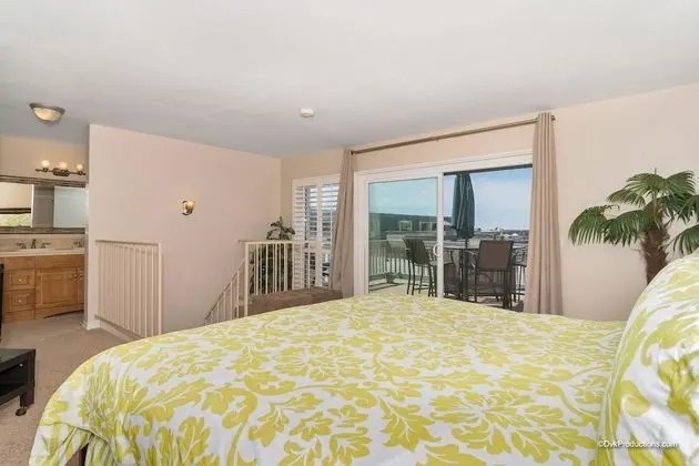 Ev, Birden Çok Yatak (Surf View Penthouse)