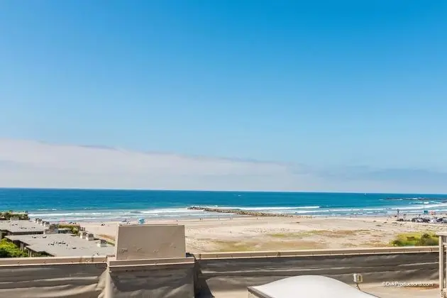 Ev, Birden Çok Yatak (Surf View Penthouse)