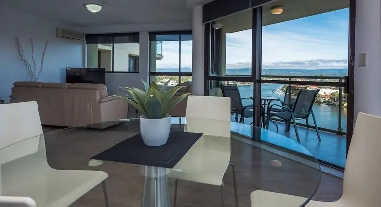 Apart Daire, 2 Yatak Odası, Balkon, Nehir Manzaralı (2 Bathrooms, 3 nights)