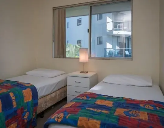 Two Bedroom Apartment Budget min 5 nights (no air con)