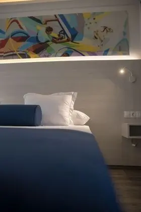 Surfing Dreams, Sea View