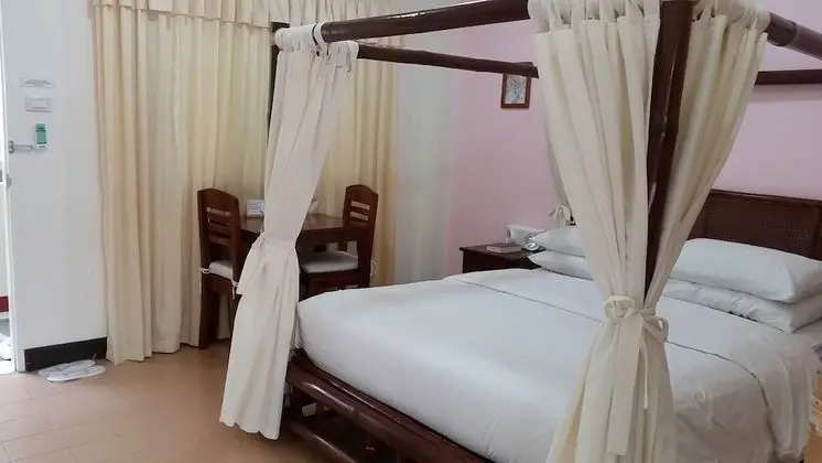Superior Tek Büyük Yataklı Oda, Bahçe Manzaralı ( 2F )