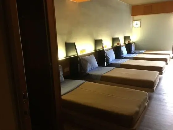 Ortak Ranzalı Oda, Sadece kadınlar için
