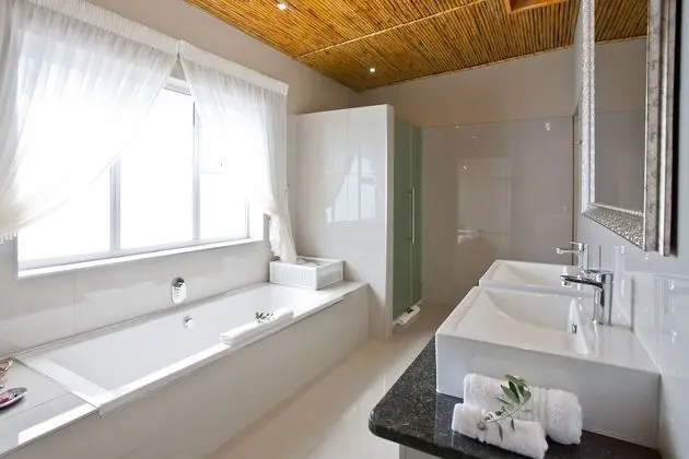 Luxury Oda, 1 Yatak Odası (shower & bath)