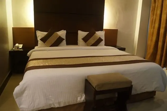 Luxury Oda