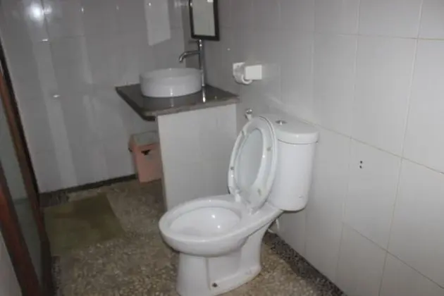 Tek Büyük Yataklı Oda (AC with Hot Water)