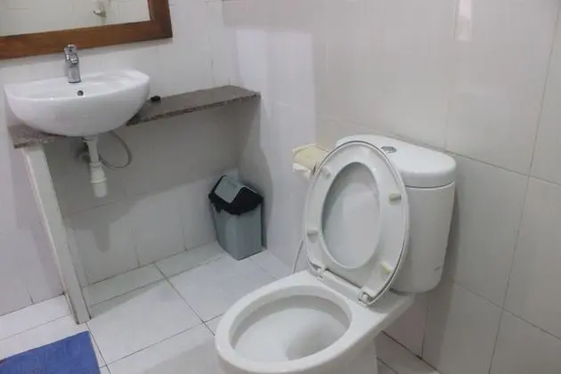 Tek Büyük Yataklı Oda (AC with Hot Water)