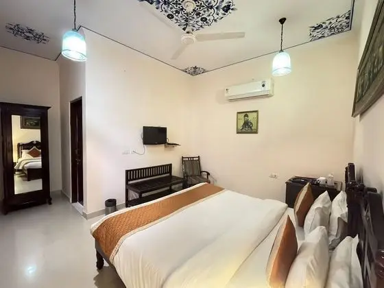 Deluxe Tek Büyük veya İki Ayrı Yataklı Oda, 1 Yatak Odası, Balkon, Avlu