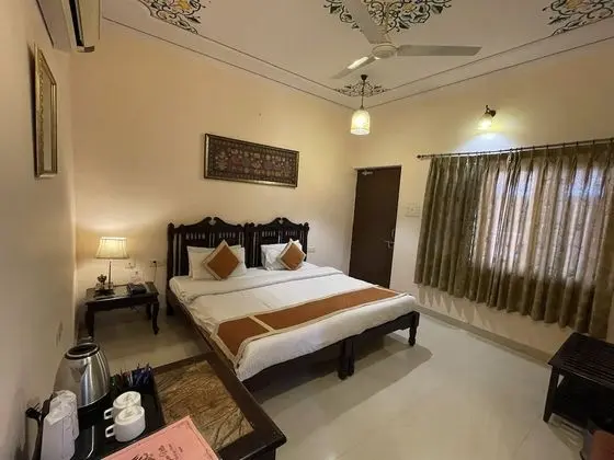 Deluxe Tek Büyük veya İki Ayrı Yataklı Oda, 1 Yatak Odası, Balkon, Avlu