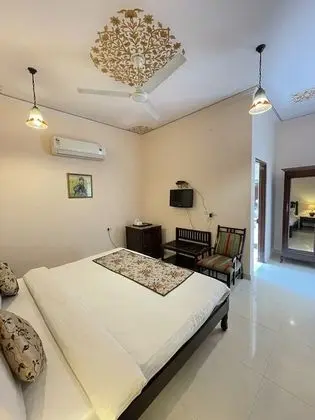 Deluxe Tek Büyük veya İki Ayrı Yataklı Oda, 1 Yatak Odası, Balkon, Avlu