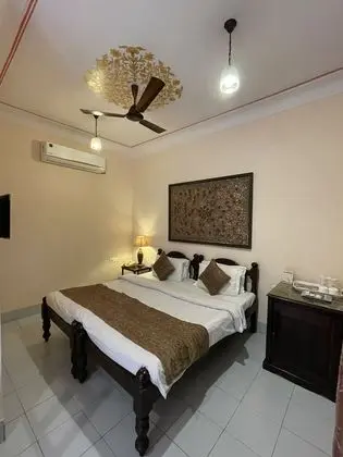 Deluxe Tek Büyük veya İki Ayrı Yataklı Oda, 1 Yatak Odası, Balkon, Avlu