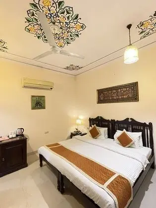 Deluxe Tek Büyük veya İki Ayrı Yataklı Oda, 1 Yatak Odası, Balkon, Avlu