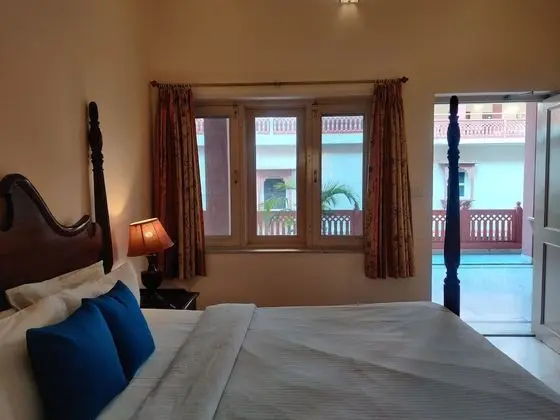 Deluxe Tek Büyük veya İki Ayrı Yataklı Oda, 1 Yatak Odası, Balkon, Avlu
