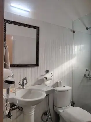 Deluxe Tek Büyük veya İki Ayrı Yataklı Oda, 1 Yatak Odası, Balkon, Avlu