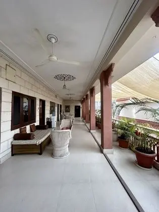 Deluxe Tek Büyük veya İki Ayrı Yataklı Oda, 1 Yatak Odası, Balkon, Avlu