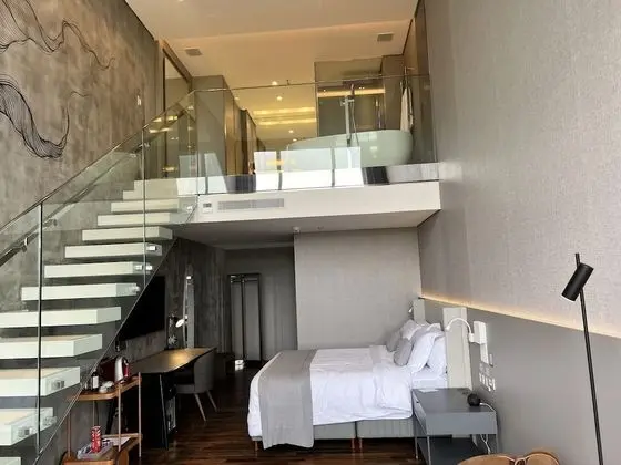 Club Tek Büyük Yataklı Oda