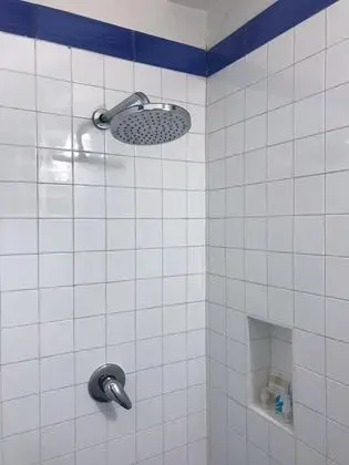 Tek Kişilik Oda, Ortak Banyo