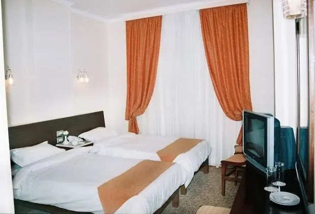 Tek Kişilik Oda, Nehir Manzaralı
