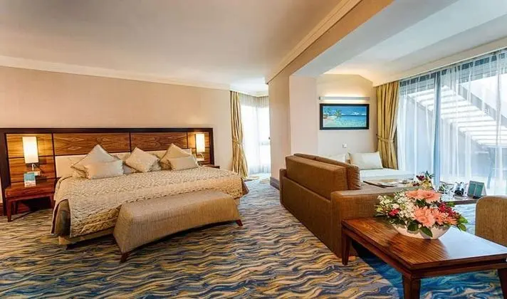 Deniz Manzaralı Senior Suite