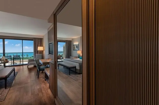 Deluxe Room, Sea Side