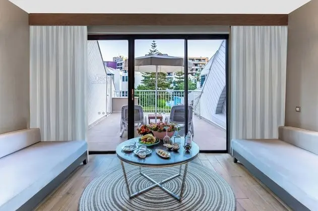 Deluxe Superior Room Pool View