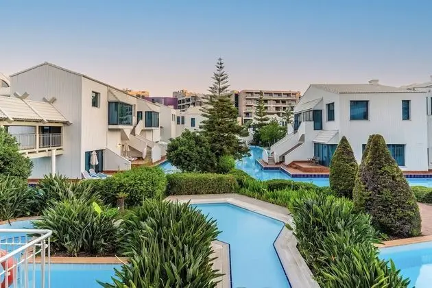 Deluxe Superior Room Pool View