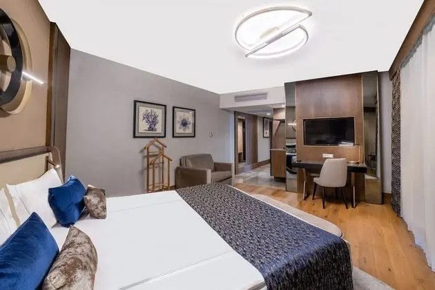 Royal Suite