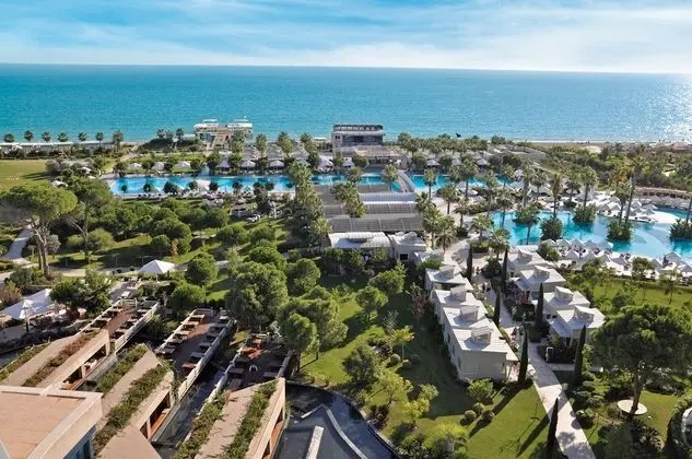 Senior Suite, Sea Side