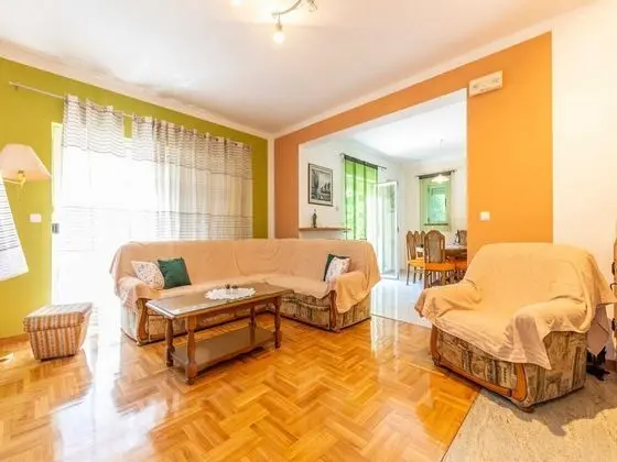 Villa (Six Bedroom Villa with private pool)