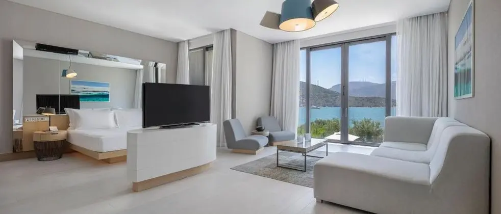 Junior Suite, Deniz ve Bahçe Manzaralı, 2. Kat Balkonlu