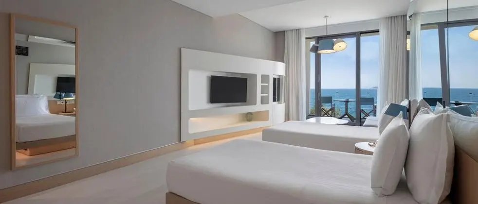 Premium Room, Deniz ve Bahçe Manzaralı, 2. Kat Balkonlu