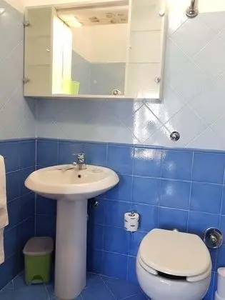 Classic Tek Büyük veya İki Ayrı Yataklı Oda, Balkon, Bahçe Manzaralı