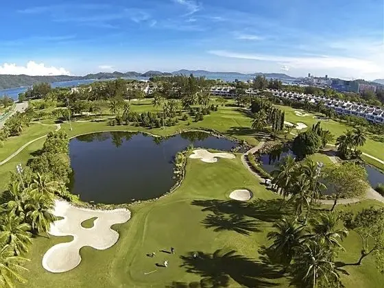 Deluxe Oda, Golf Manzaralı