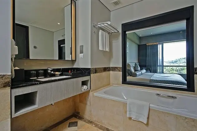 Deluxe Oda, Golf Manzaralı