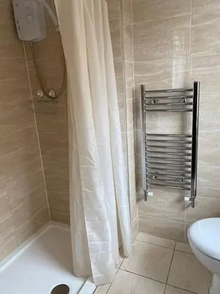 Tek Kişilik Oda, Banyolu/Duşlu