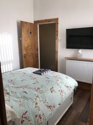Tek Büyük Yataklı Oda (Room 1)