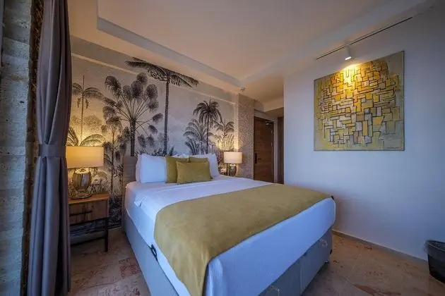 Standart Oda Balkonlu, Deniz ve Havuz Manzaralı, Balkonlu