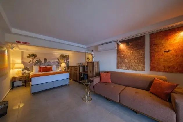 Suite, Deniz ve Havuz Manzaralı, Havuz Bağlantılı